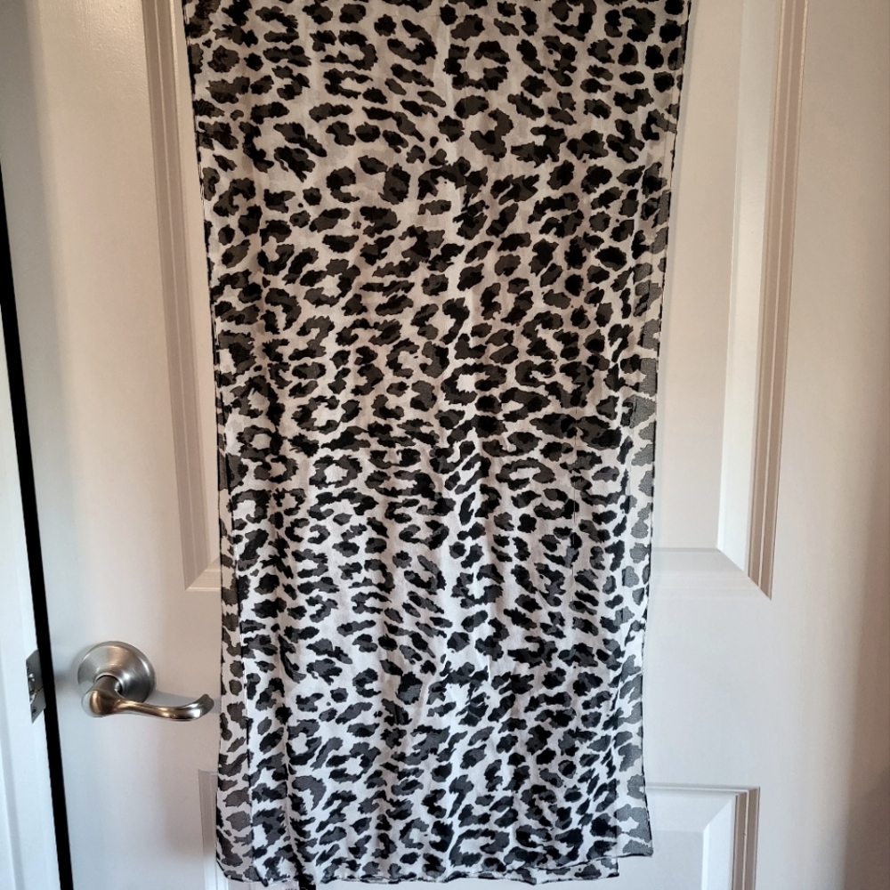 Italian 100% Polyester Scarf, 15"×62"